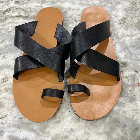 Forever 21 Black Thong Crisscross Strappy Slide Leather Insole Sandals Size 5.5 - Picture 1 of 6